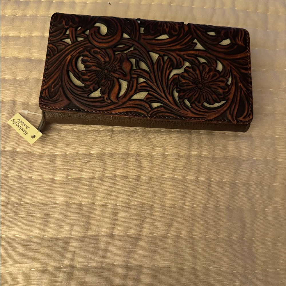 Trinity Ranch Montana West Brown Floral Wallet
